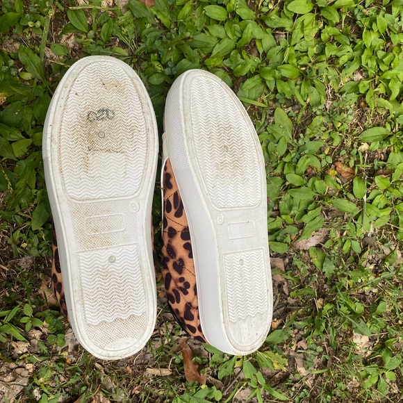 Leopard and White sneakers Target size 8 - Picture 2 of 10